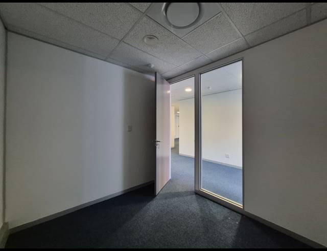 241M² OFFICE TO LET IN DUNKELD